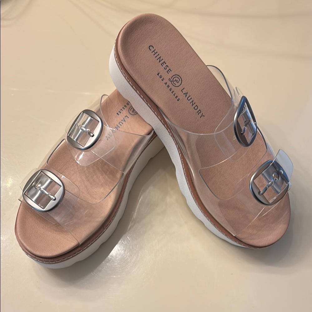 Chinese Laundry White and Silver Sandals Comfort Slip-On